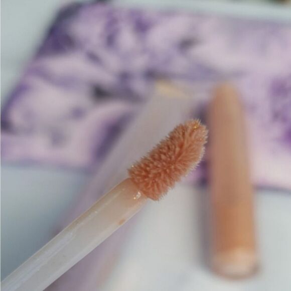 "Neat Freak" Ultra Glossy Lip w/Shayla. - Picture 6 of 9